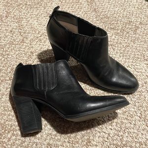 Black Michael Kors Booties. EUC